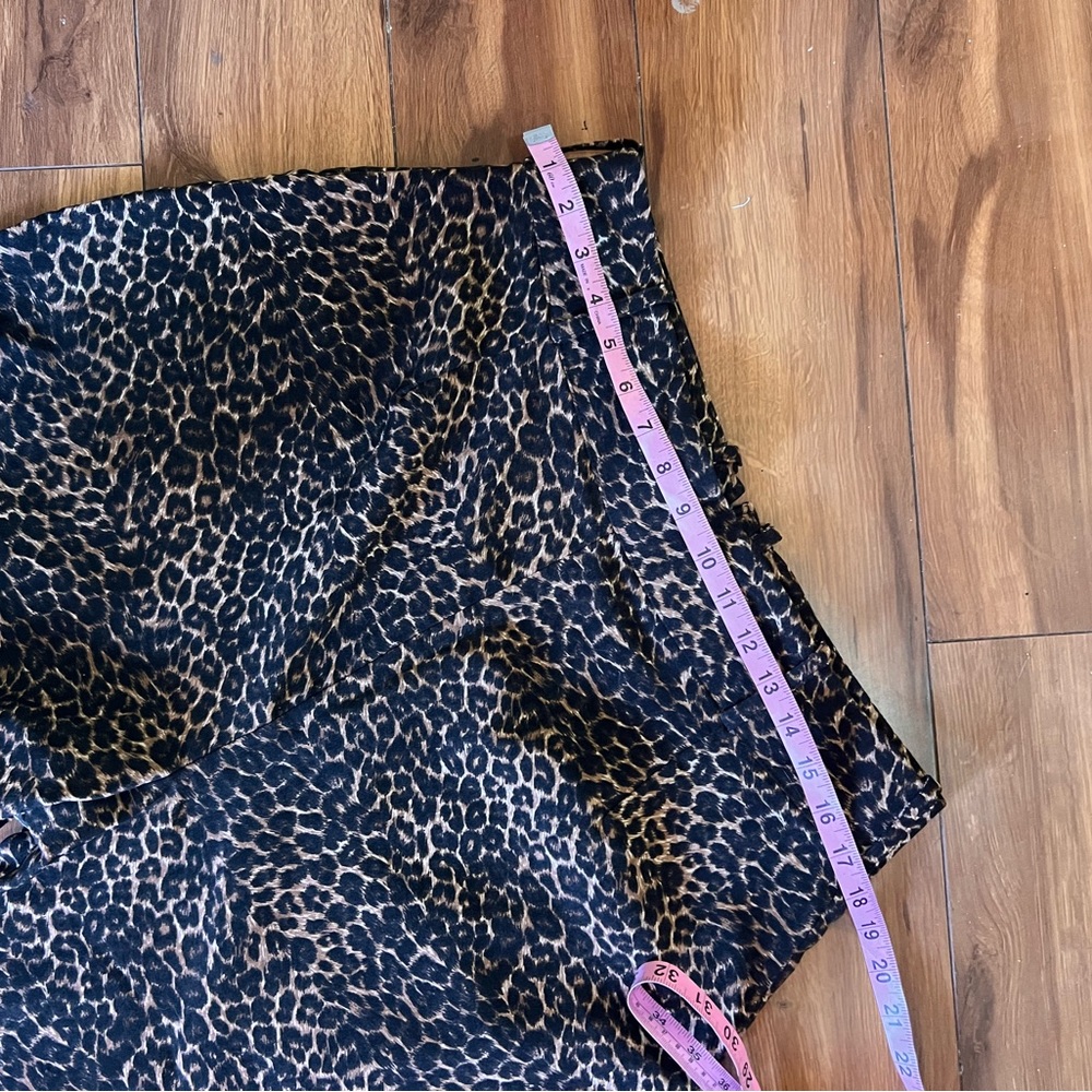 Deadly Dames Leopard Print capri - Picture 6 of 7